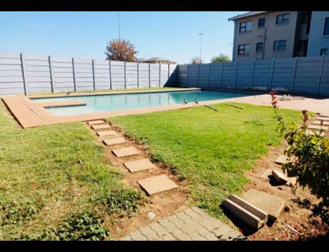 2 BEDROOM PROPERTY TO RENT IN BEYERS PARK